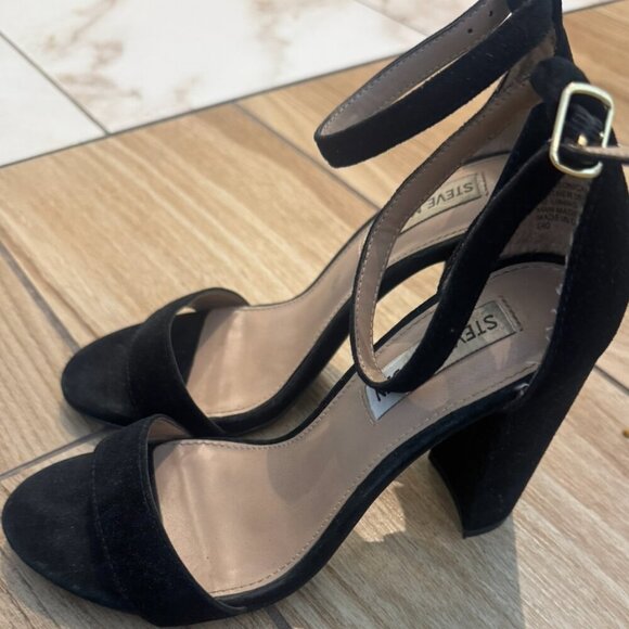 STEVE MADDEN CARRSON BLACK SUEDE SANDAL HEELS- size 7 - Picture 4 of 4